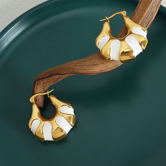 18K Gold Plated Chunky Hoop Earrings*Enamel Earrings*Vintage Earrings* - Picture 4 of 5